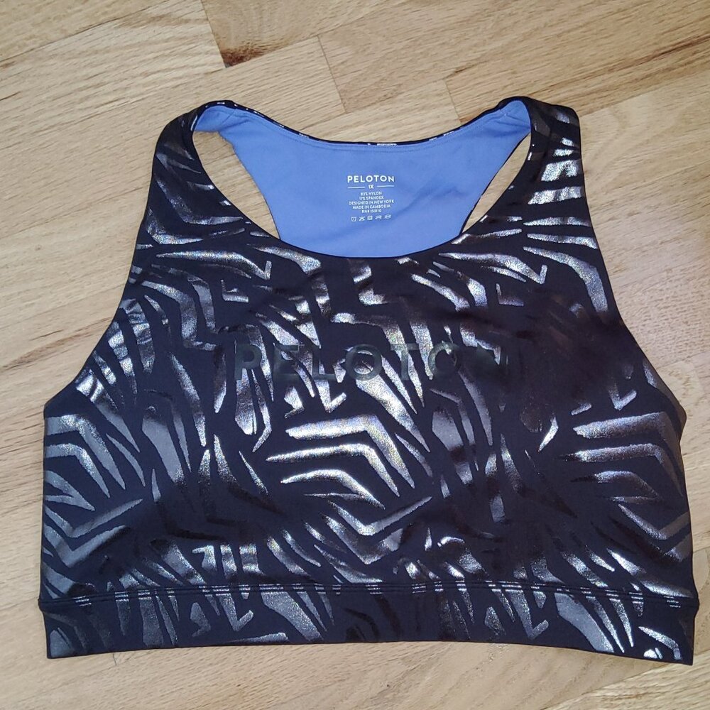 NWOT Peloton Sports bra Size 1X. removable pads. Under bust 32"